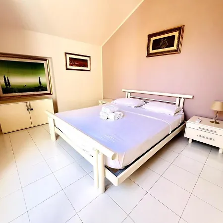 Luxury Penthouse Belvedere - *